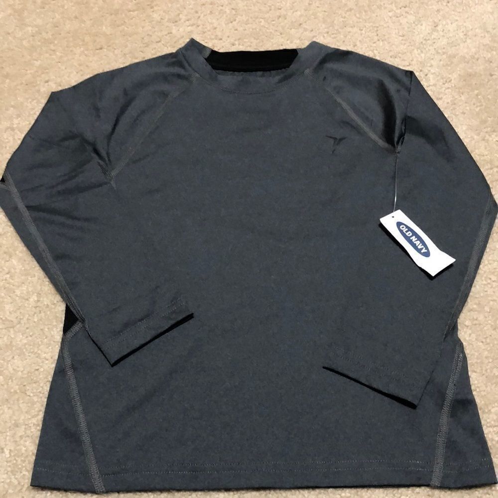 NWT Old Navy Active Boys Long Sleeve Shirt Size 5 .